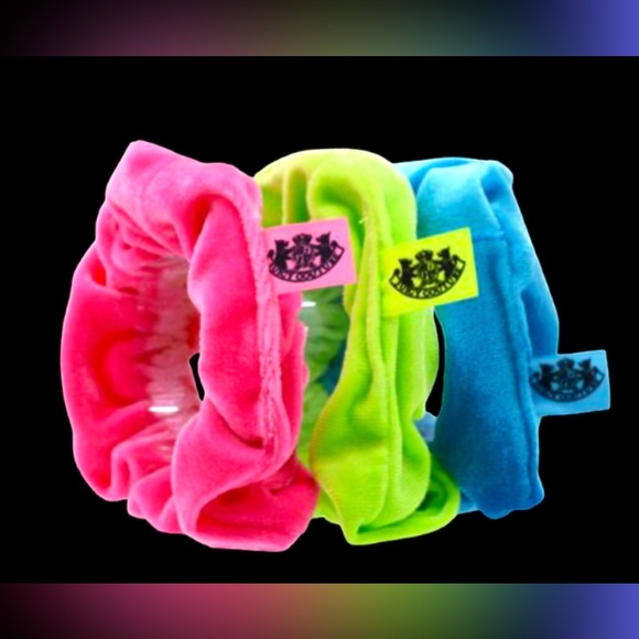 JUICY COUTOURE 3 Piece Scrunchie Gift Set - Picture 2 of 2